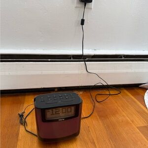 iHome Bluetooth color changing clockwork